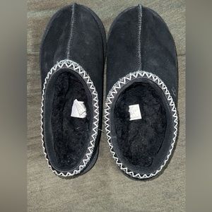 Black Tasman women’s ugg slippers
